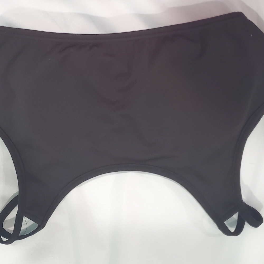 Sports bra, size Large, black